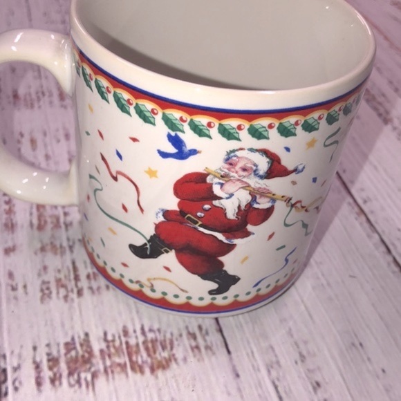 Vintage Santa Clause playing flute Christmas coffee mug - Picture 3 of 6